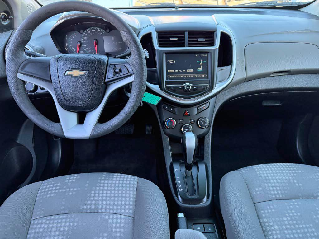 Chevrolet Sonic LS 2017