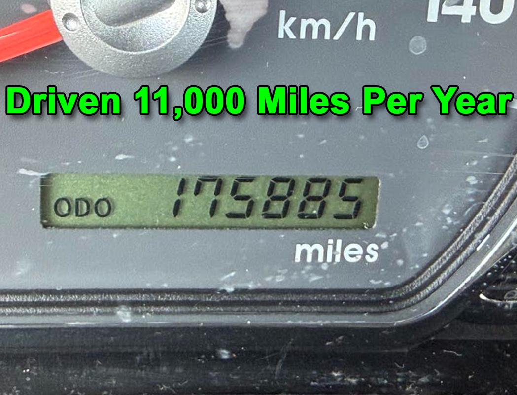 Mitsubishi Galant ES 2011