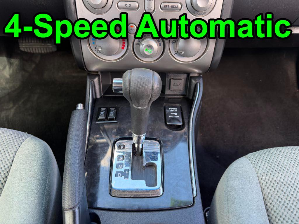 Mitsubishi Galant ES 2011