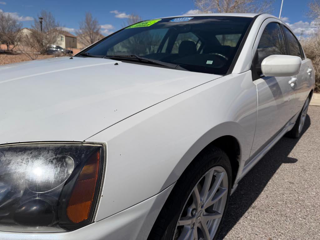 Mitsubishi Galant ES 2011