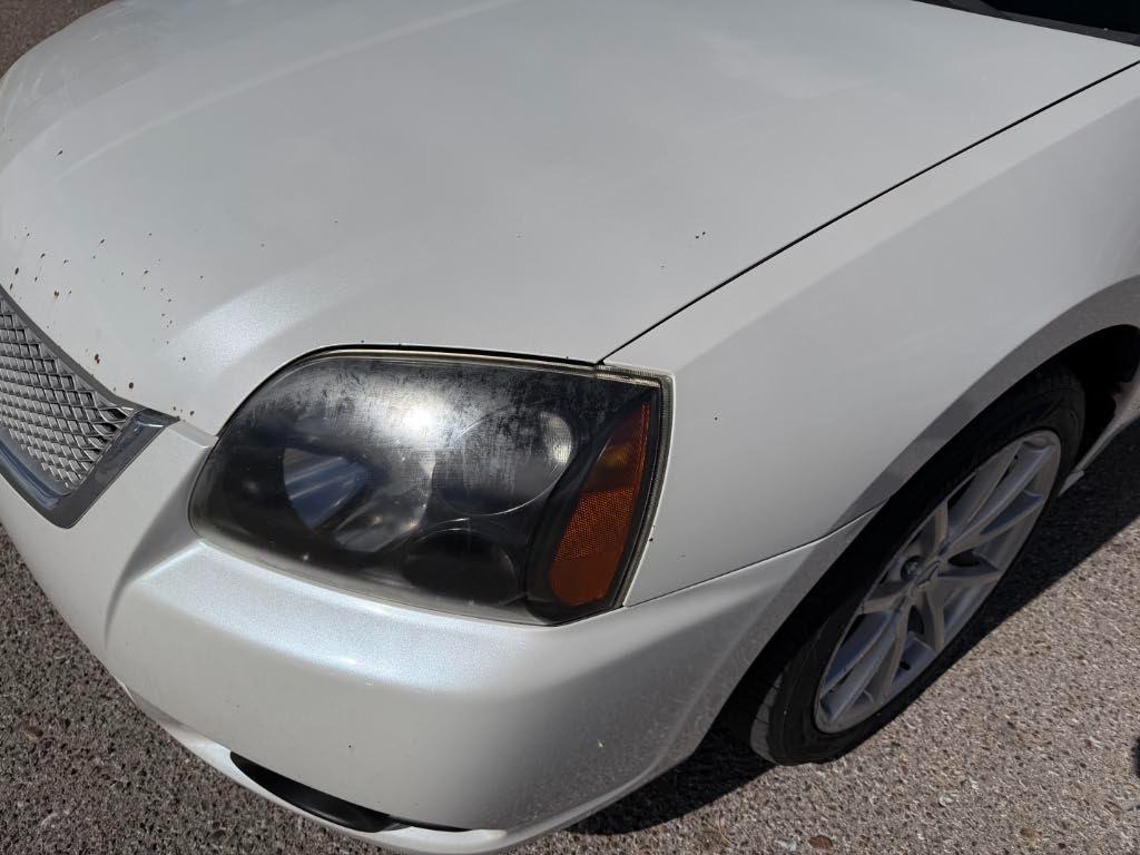 Mitsubishi Galant ES 2011