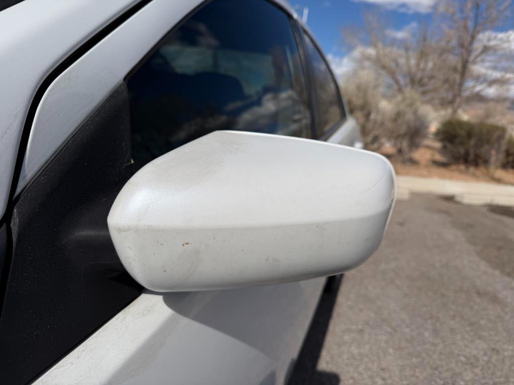 Mitsubishi Galant ES 2011