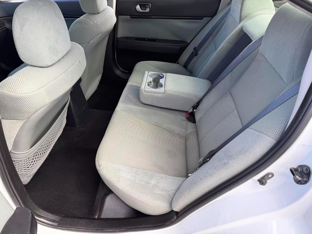 Mitsubishi Galant ES 2011