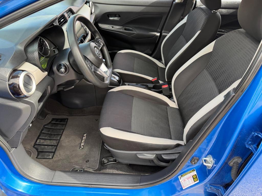 Nissan Versa SV 2021