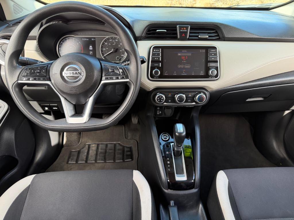 Nissan Versa SV 2021