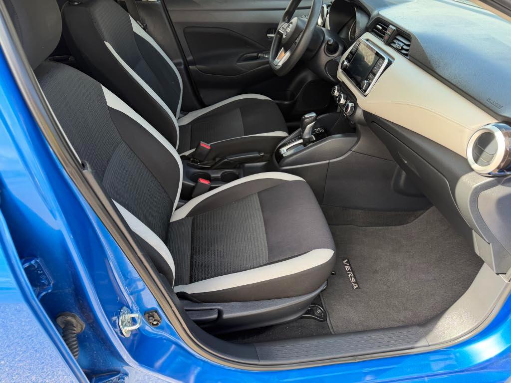 Nissan Versa SV 2021