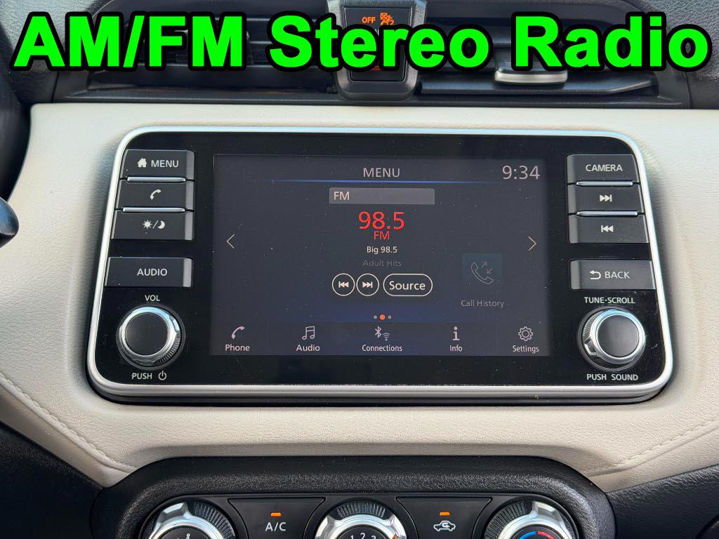 Nissan Versa SV 2021