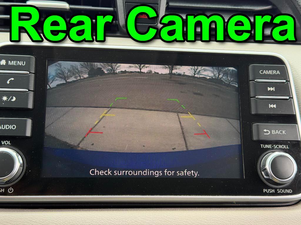 Nissan Versa SV 2021