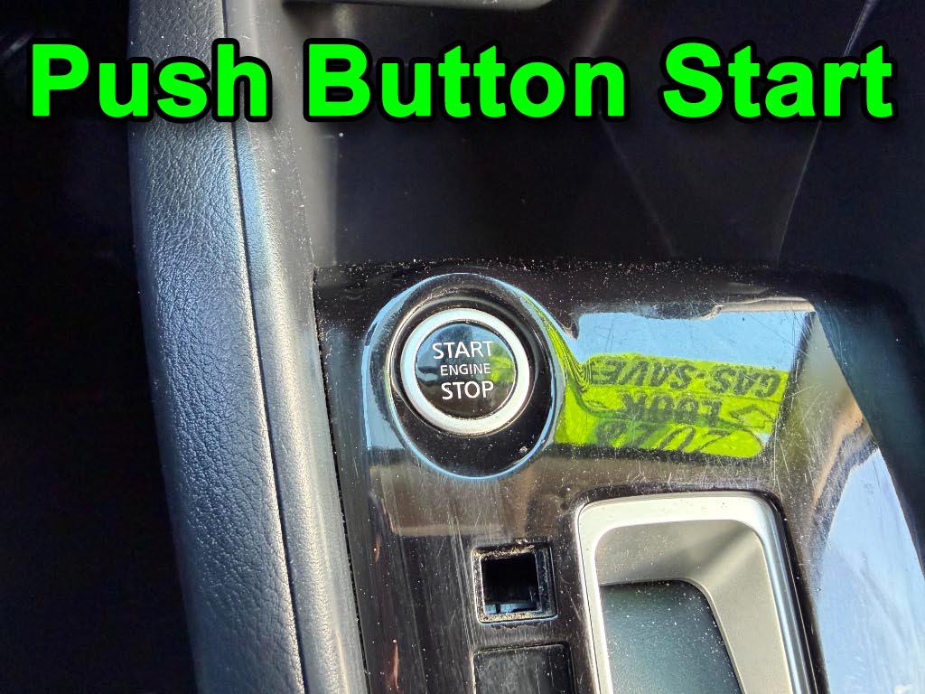 Nissan Versa SV 2021