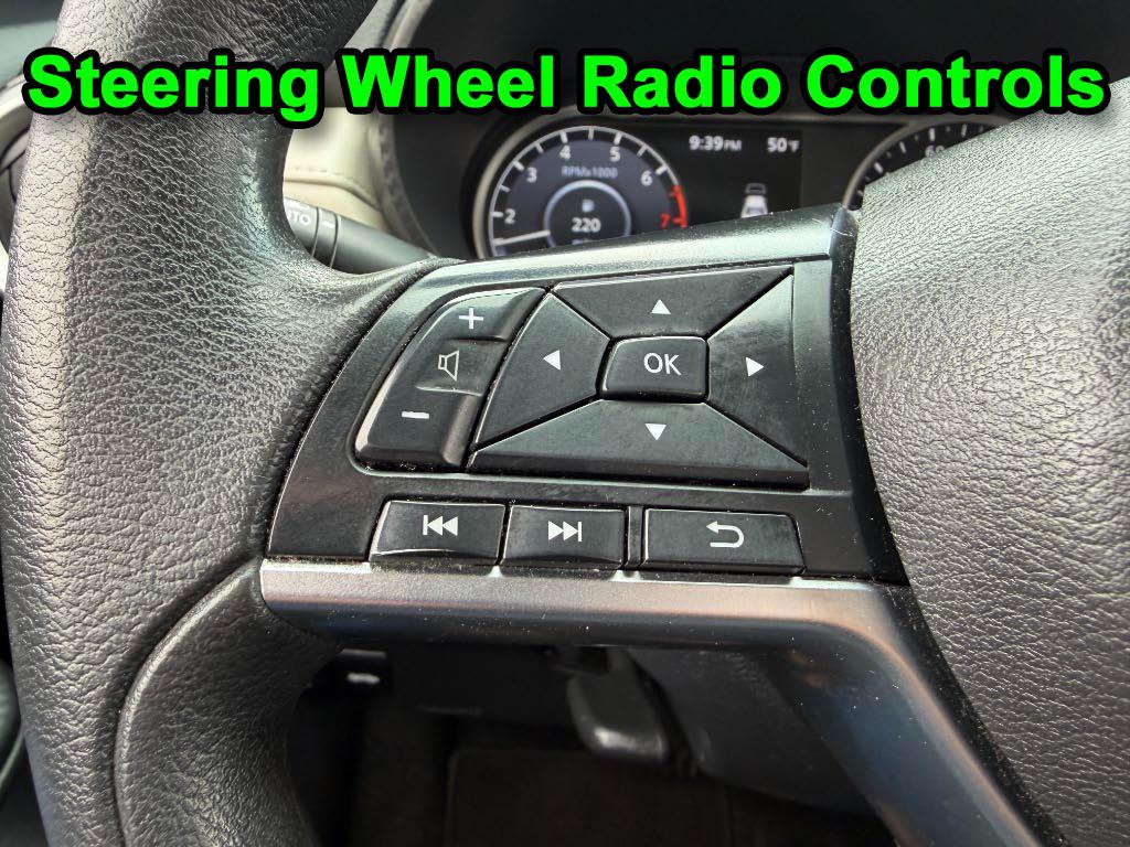 Nissan Versa SV 2021