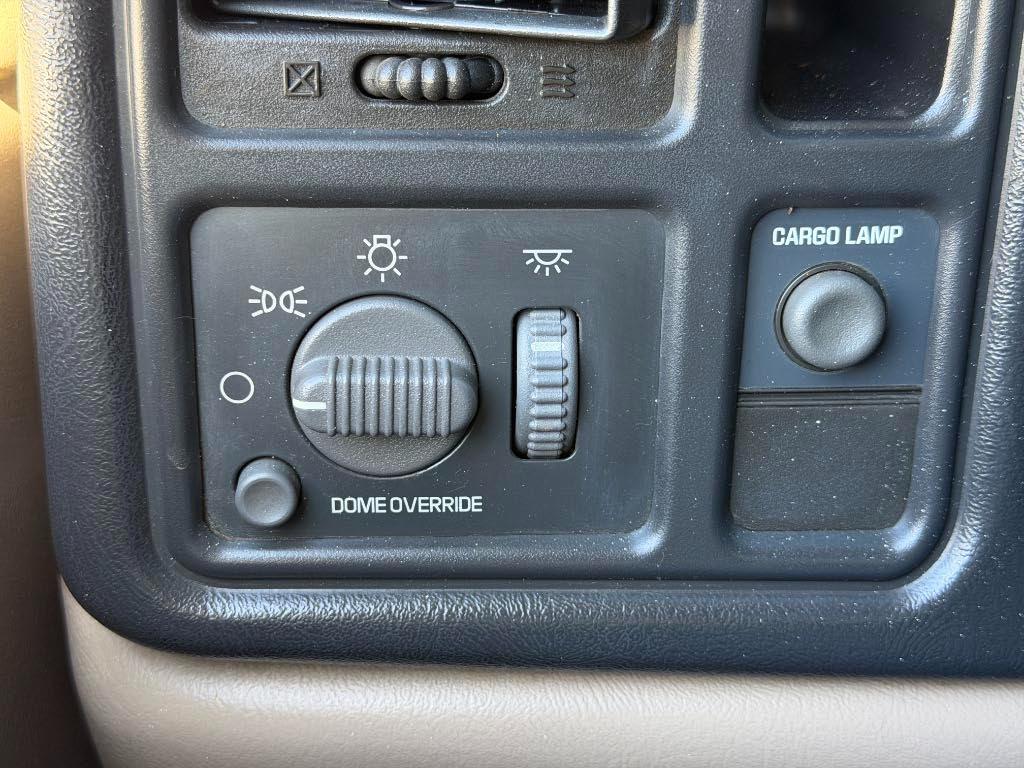 Chevrolet Silverado 1500  2001