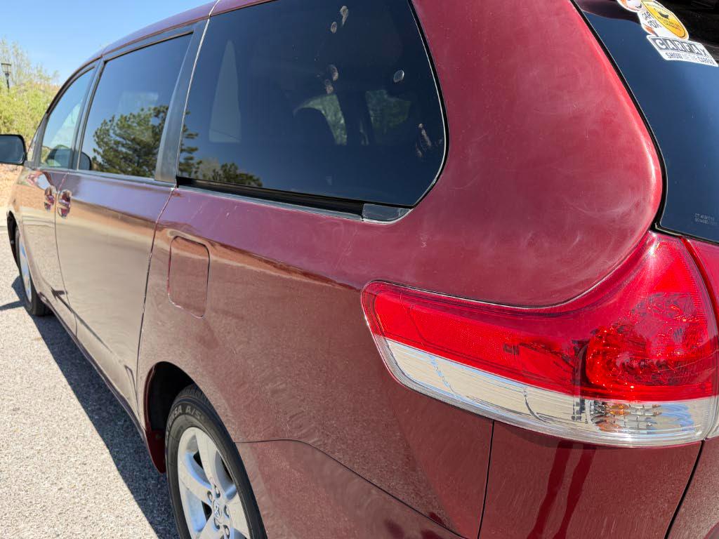 Toyota Sienna  2014