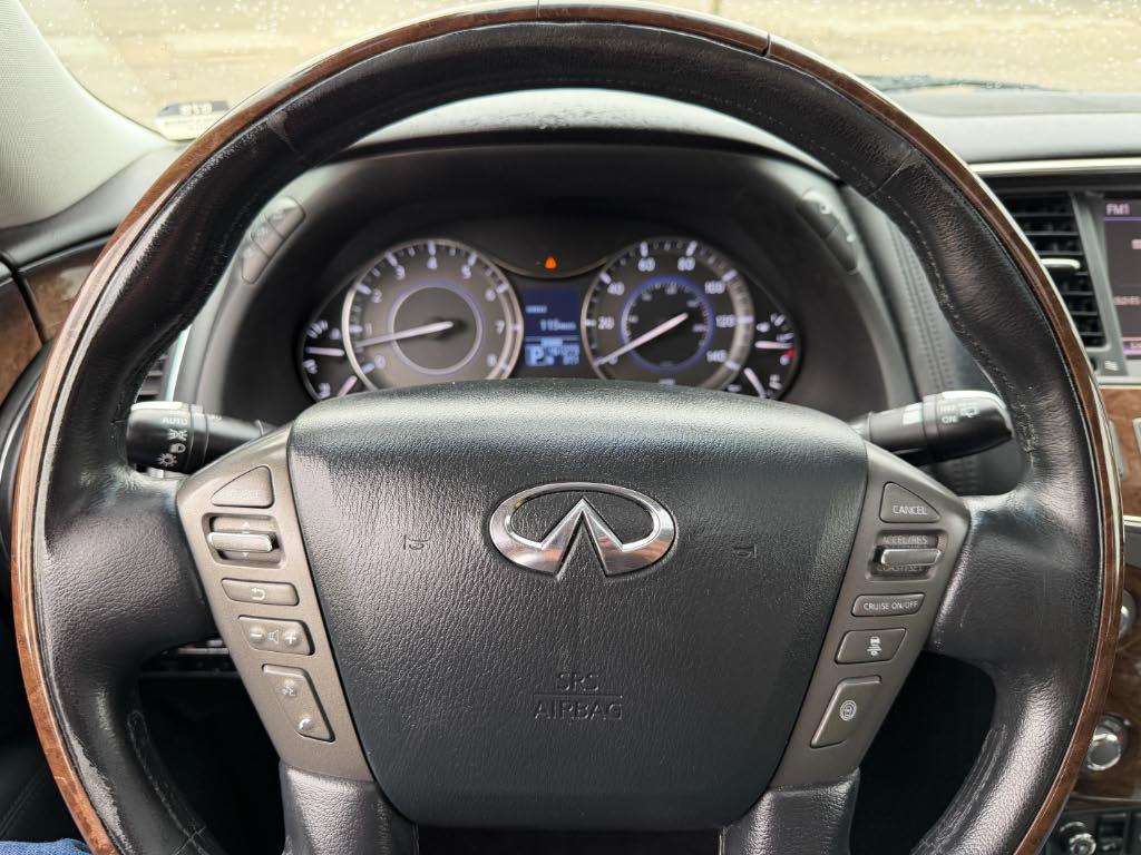 Infiniti QX56  2012