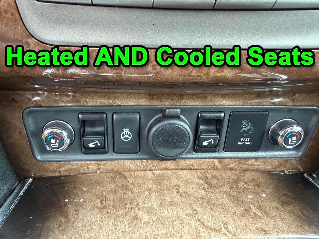 Infiniti QX56  2012