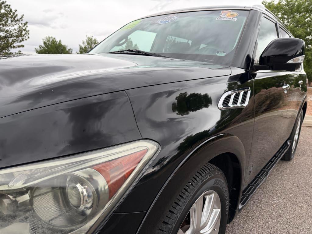 Infiniti QX56  2012