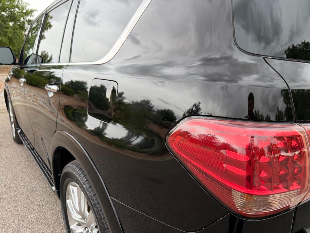 Infiniti QX56  2012