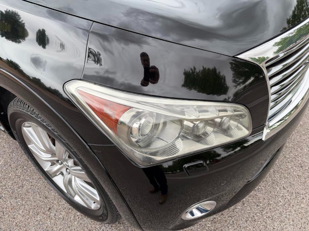 Infiniti QX56  2012