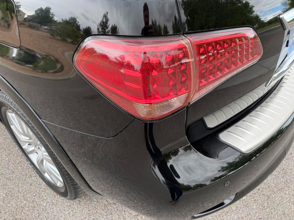 Infiniti QX56  2012