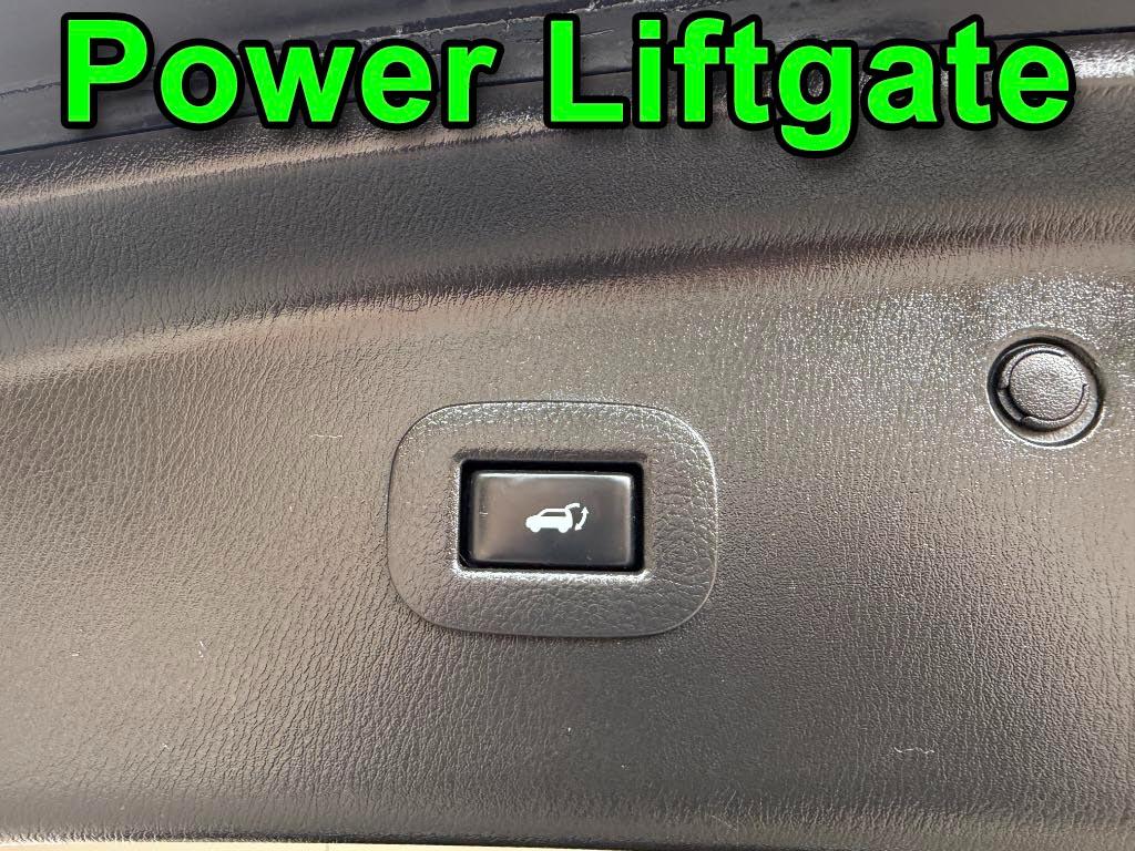 Infiniti QX56  2012