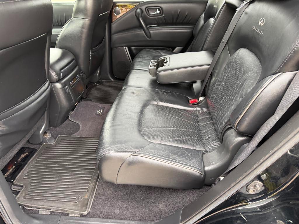 Infiniti QX56  2012