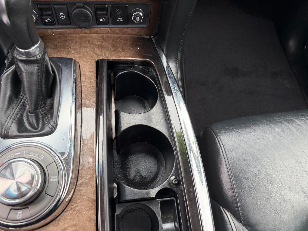 Infiniti QX56  2012