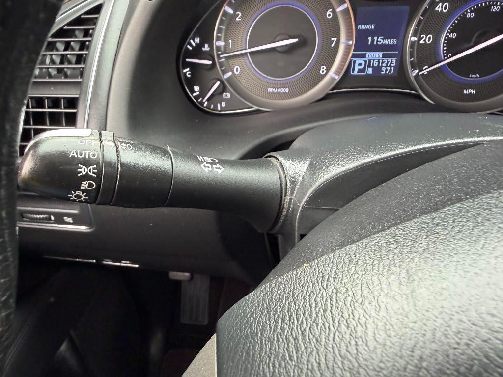 Infiniti QX56  2012
