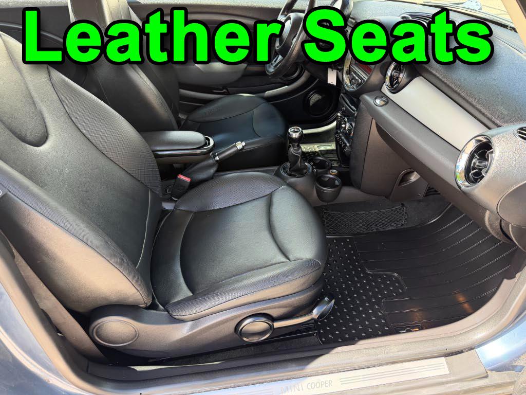 MINI Cooper 3-Door 2011