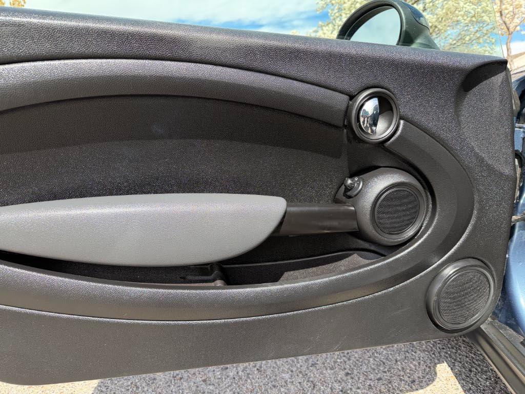 MINI Cooper 3-Door 2011