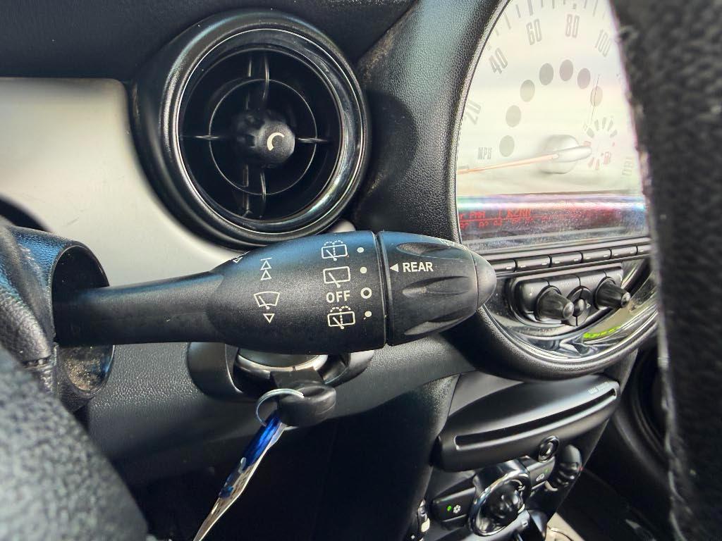 MINI Cooper 3-Door 2011