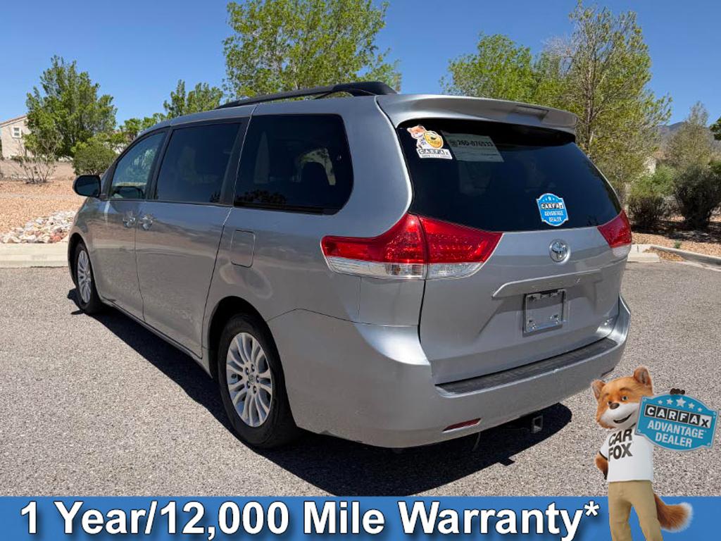 Toyota Sienna XLE FWD 8-Passenger V6 2012