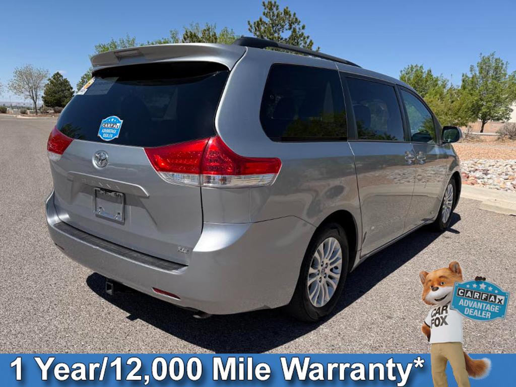 Toyota Sienna XLE FWD 8-Passenger V6 2012