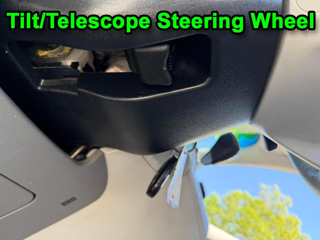 Toyota Sienna XLE FWD 8-Passenger V6 2012