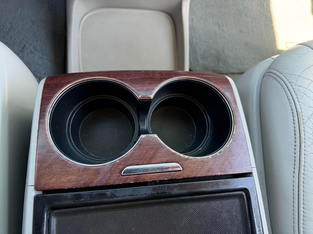 Toyota Sienna XLE FWD 8-Passenger V6 2012