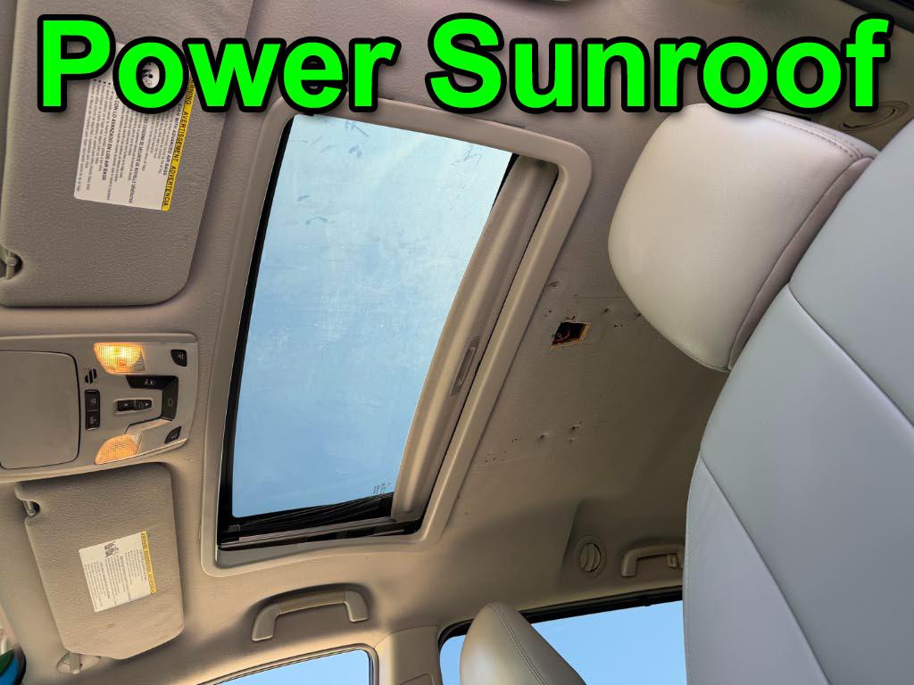 Toyota Sienna XLE FWD 8-Passenger V6 2012