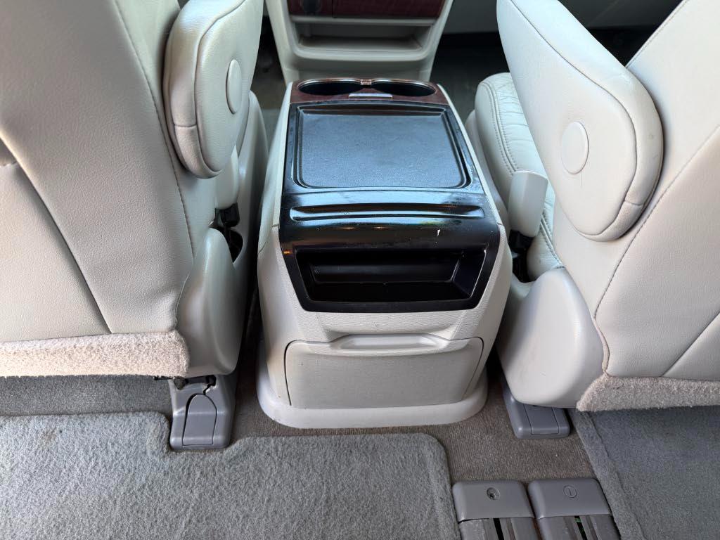 Toyota Sienna XLE FWD 8-Passenger V6 2012