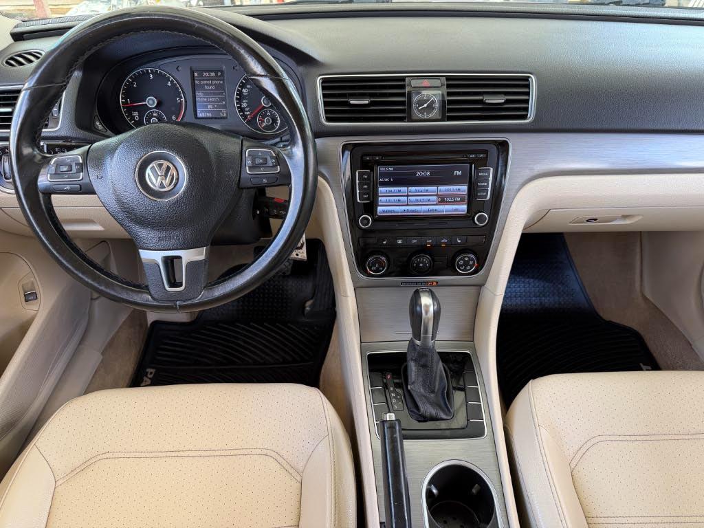 Volkswagen Passat  2014