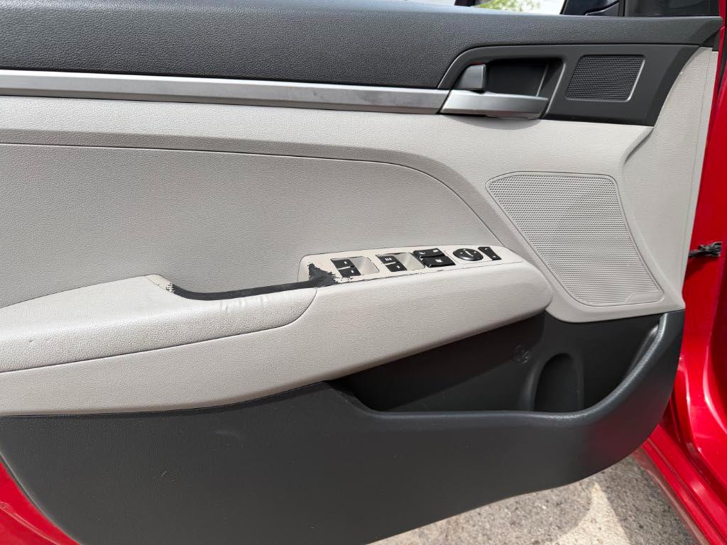 Hyundai Elantra SE 2017