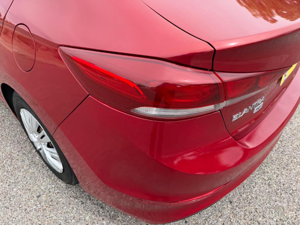 Hyundai Elantra SE 2017