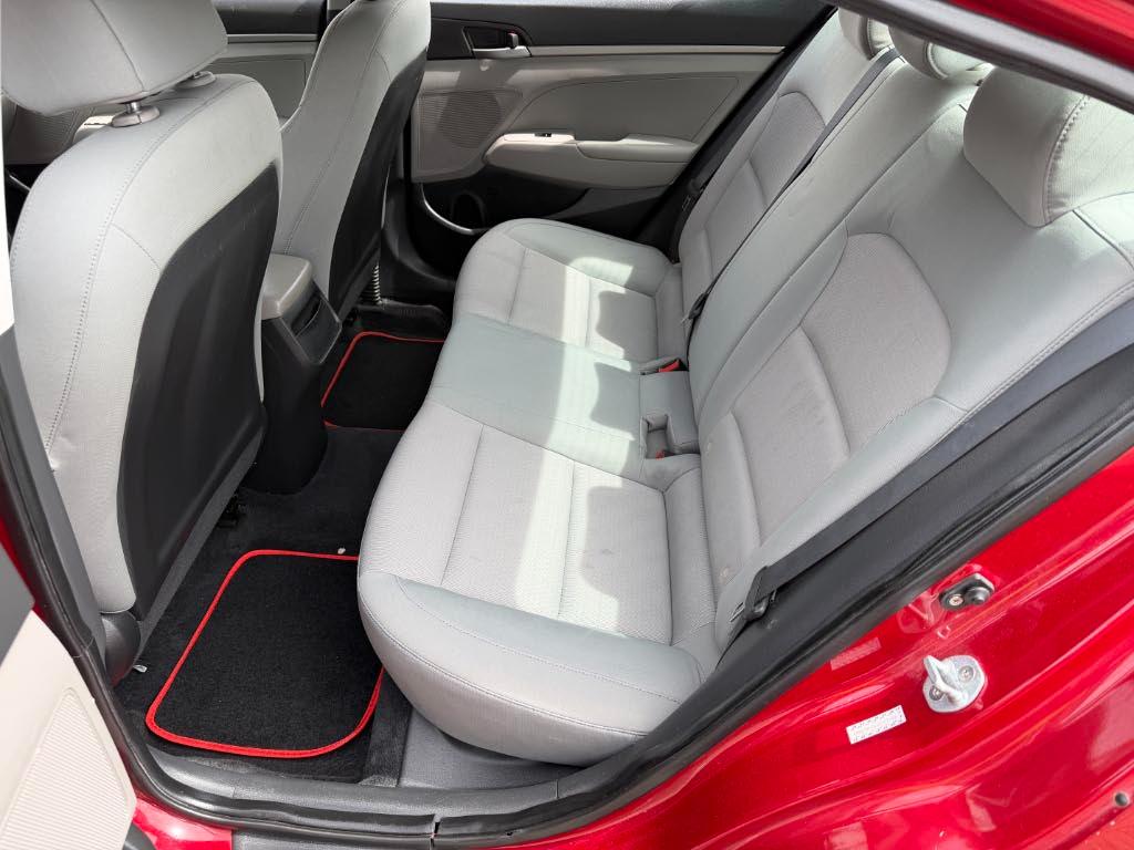 Hyundai Elantra SE 2017