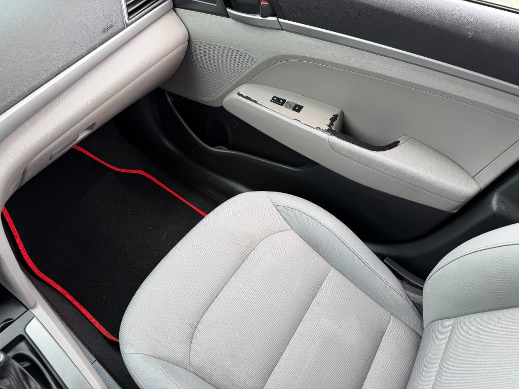 Hyundai Elantra SE 2017