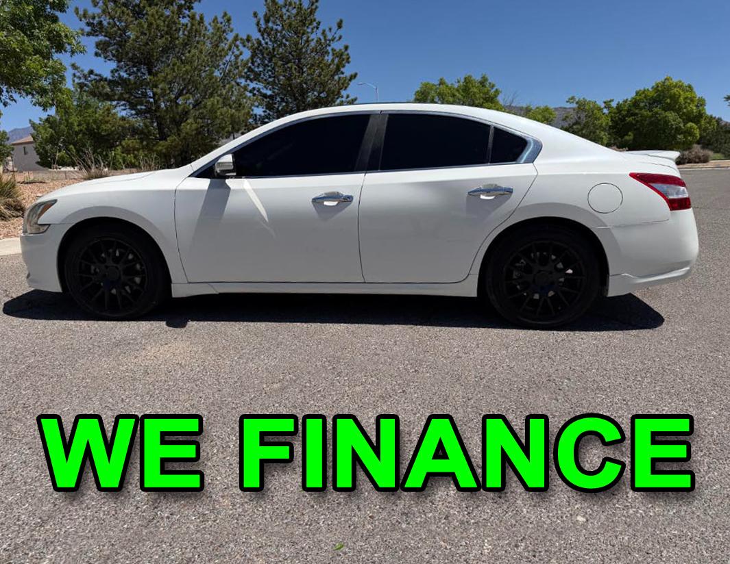 Nissan Maxima S 2011