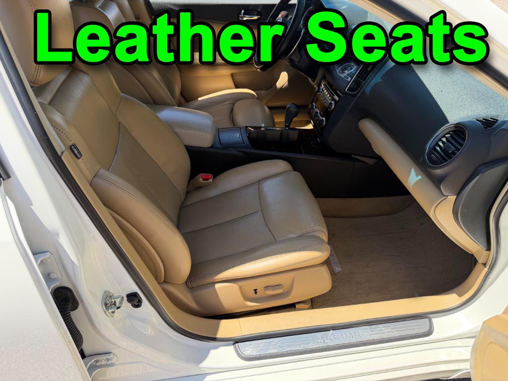 Nissan Maxima S 2011