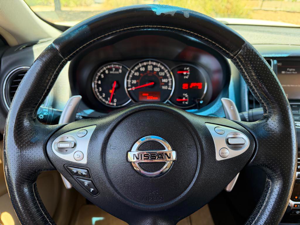 Nissan Maxima S 2011