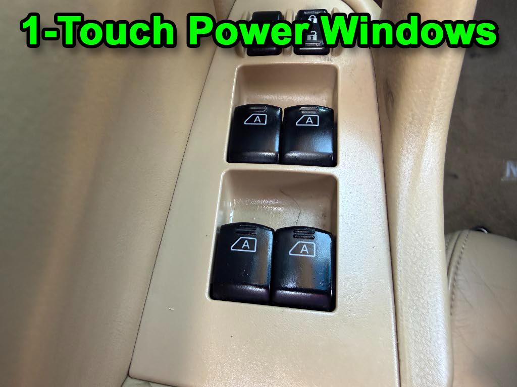 Nissan Maxima S 2011