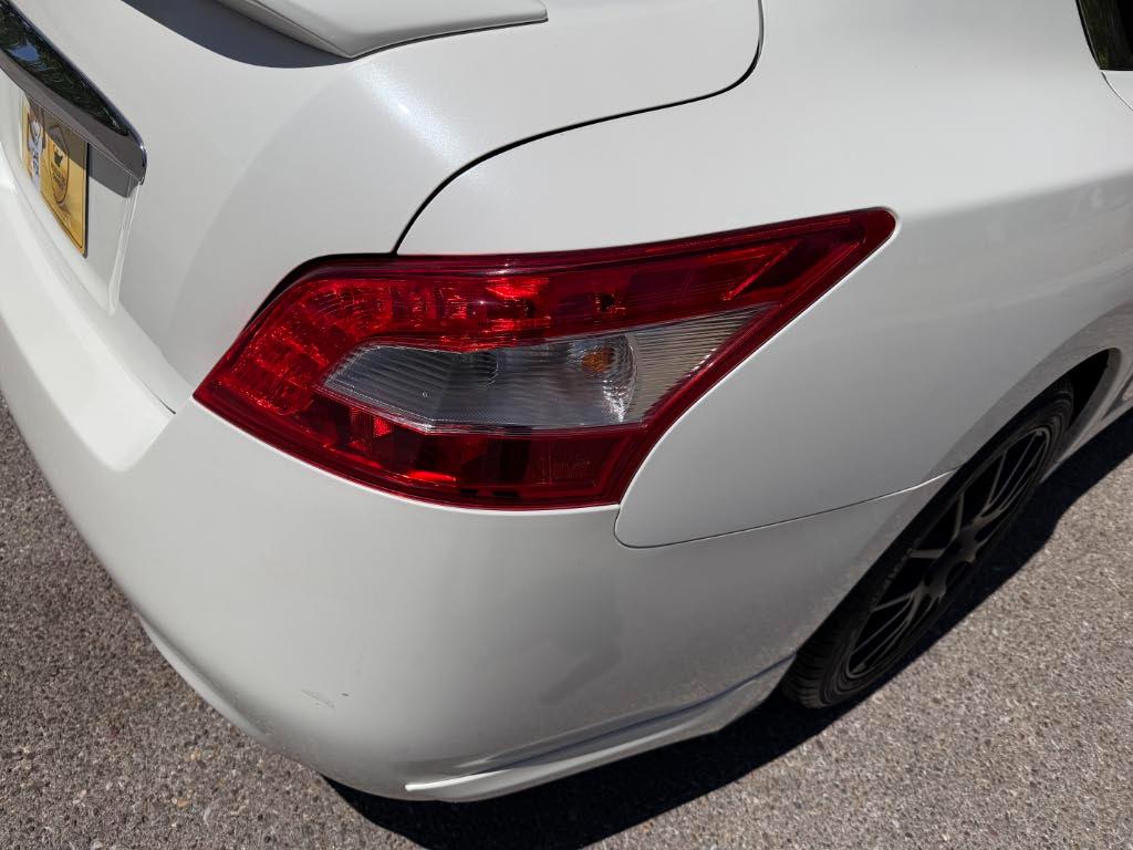 Nissan Maxima S 2011