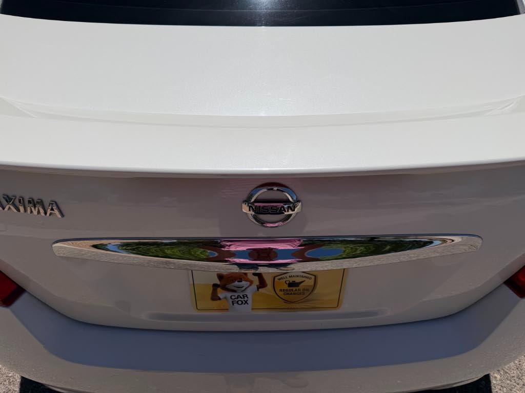 Nissan Maxima S 2011