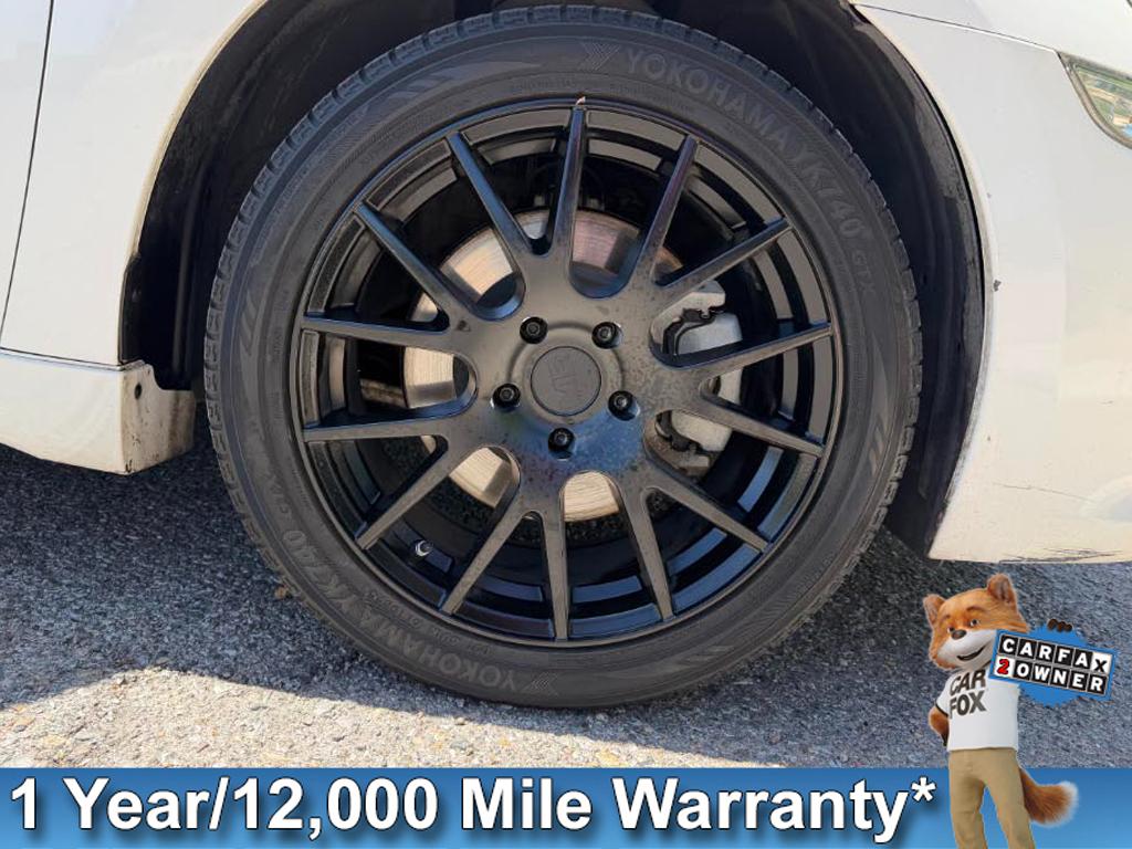 Nissan Maxima S 2011