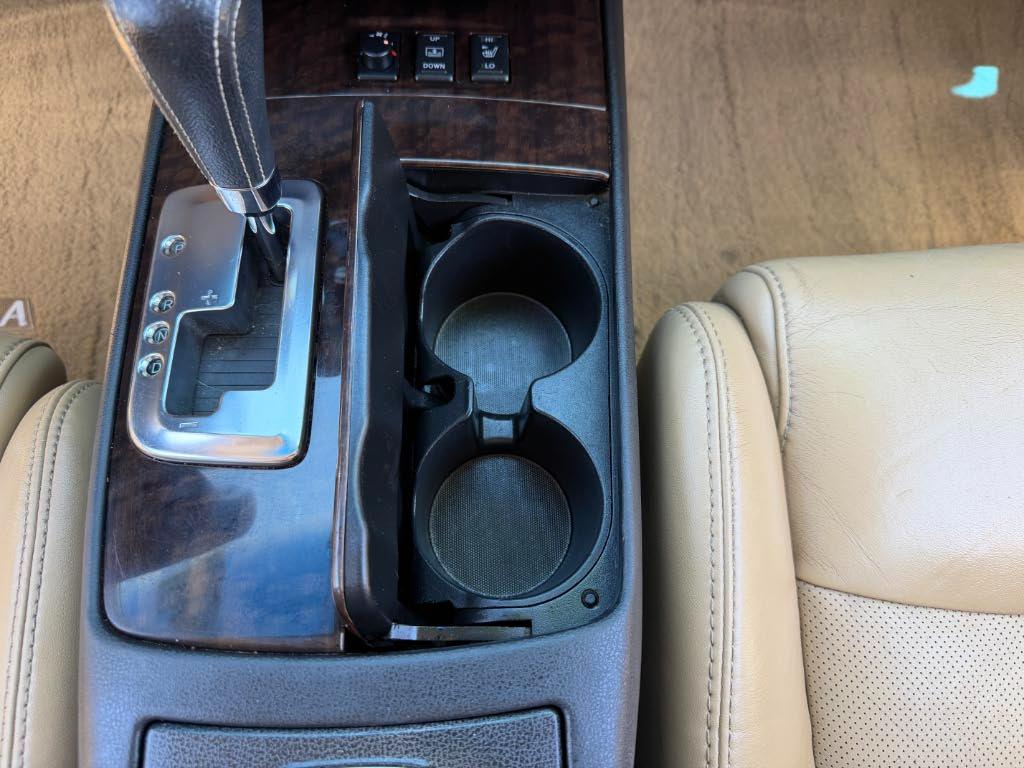 Nissan Maxima S 2011