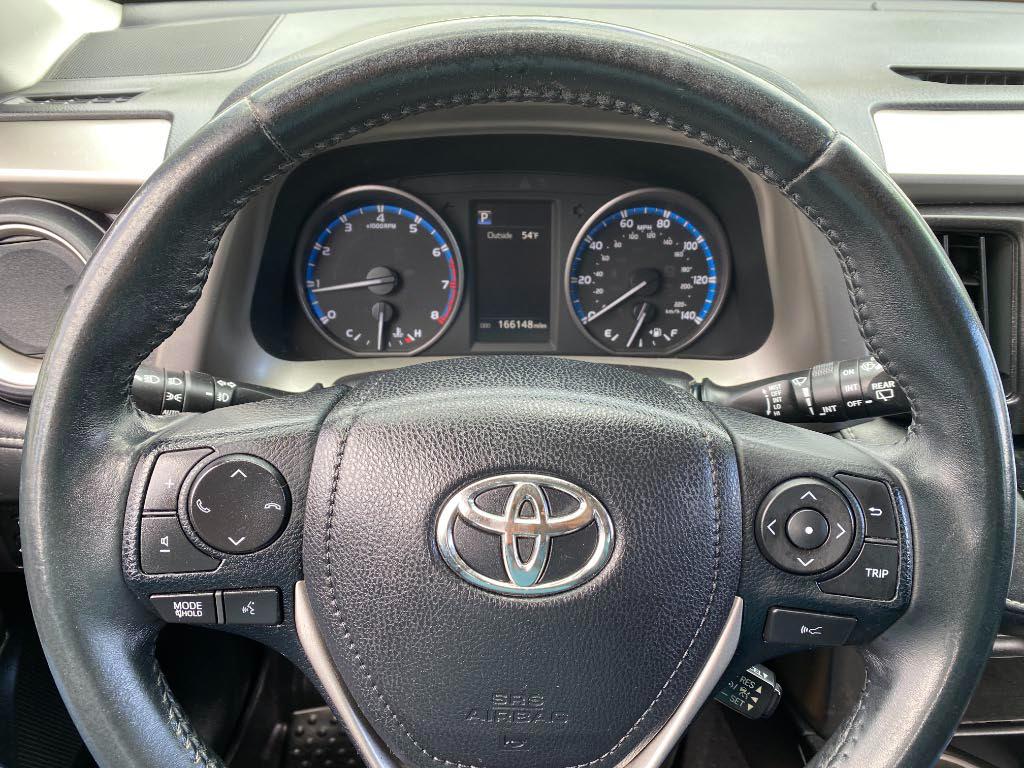 Toyota RAV4 XLE 2017