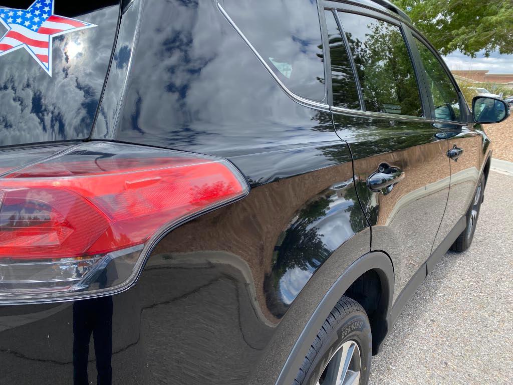 Toyota RAV4 XLE 2017